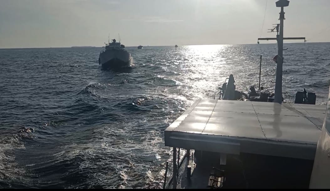 Satuan Kapal Patroli Lantamal III Berhasil Selamatkan Kapal Kandas di Perairan Pulau Ayer 1